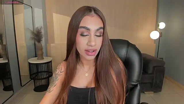 Snapshot of DannaCruz chatting on 01/13/26, 07:30 DannaCruz online show from 01/13/26, 07:30