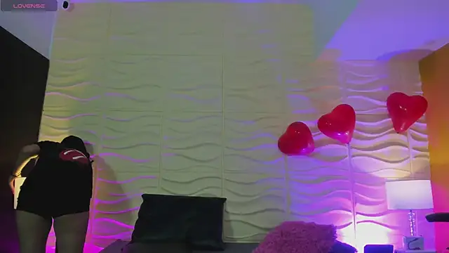 LucianaCarter online show from 02/16/25, 04:09