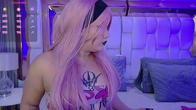 valkiria moore online show from 11/01/25, 07:49