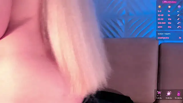 Snapshot of SophiePalmer chatting on 02/26/25, 11:59 SophiePalmer online show from 02/26/25, 11:59