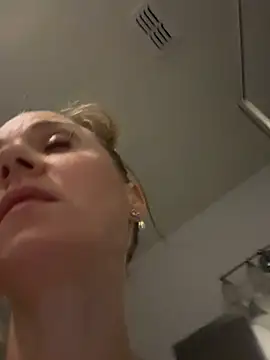 SkyelarSommer online show from 12/11/24, 08:04