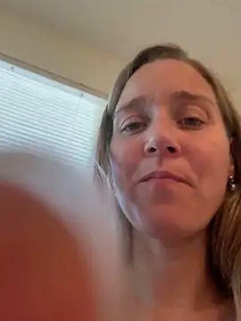 SkyelarSommer online show from 09/20/25, 03:02