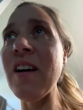 SkyelarSommer online show from 09/29/25, 01:38