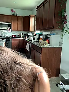 SkyelarSommer online show from 09/30/25, 01:27