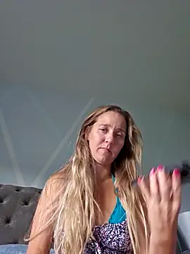 SkyelarSommer online show from 10/03/25, 02:14