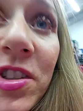 SkyelarSommer online show from 12/16/25, 02:49