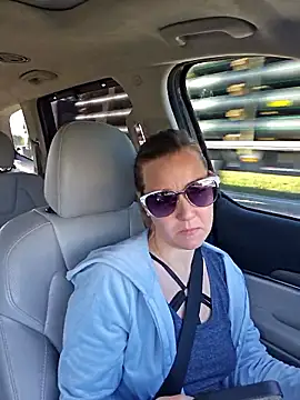 Snapshot of SkyelarSommer chatting on 01/12/26, 02:11 SkyelarSommer online show from 01/12/26, 02:11