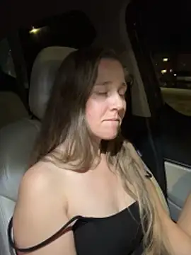 Snapshot of SkyelarSommer chatting on 02/05/26, 11:53 SkyelarSommer online show from 02/05/26, 11:53