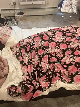 DominiqueX0 online show from 03/05/25, 08:53