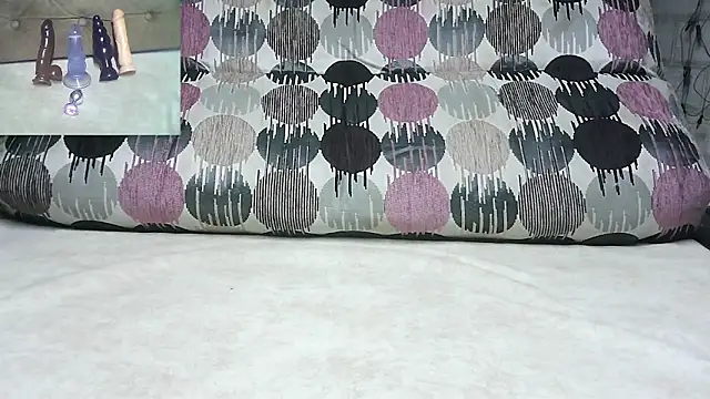 Snapshot of SladkiYA chatting on 09/22/25, 04:47 SladkiYA online show from 09/22/25, 04:47