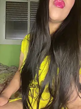 Snapshot of Mayacrayzi chatting on 04/20/26, 02:42 Mayacrayzi online show from 04/20/26, 02:42