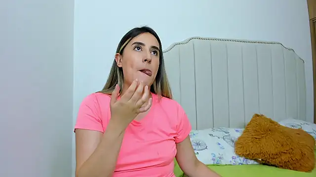 Hanna86 online show from 02/07/25, 01:25