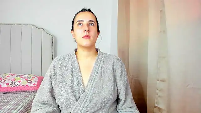 Snapshot of Hanna86 chatting on 01/10/26, 03:58 Hanna86 online show from 01/10/26, 03:58