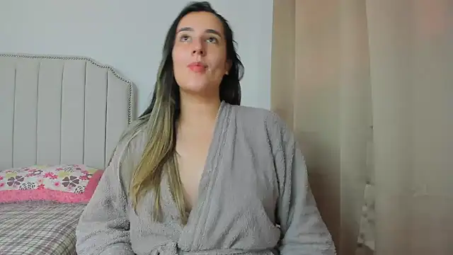 Snapshot of Hanna86 chatting on 01/16/26, 04:11 Hanna86 online show from 01/16/26, 04:11