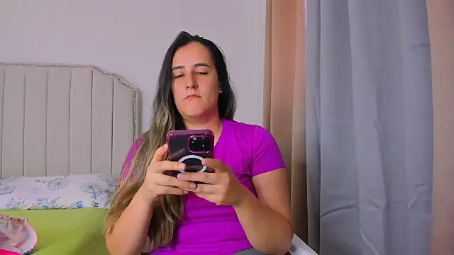 Snapshot of Hanna86 chatting on 02/09/26, 08:24 Hanna86 online show from 02/09/26, 08:24