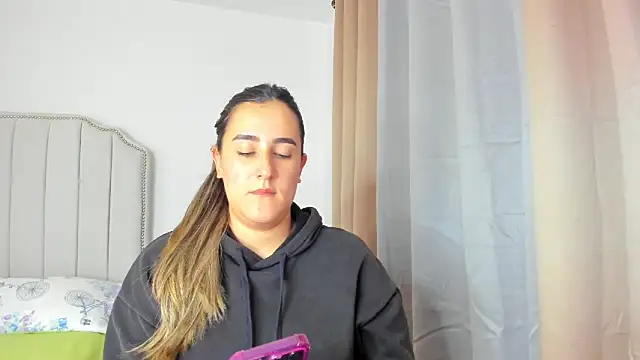 Snapshot of Hanna86 chatting on 02/10/26, 08:02 Hanna86 online show from 02/10/26, 08:02