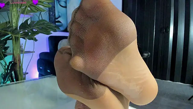 NebetColin online show from 01/31/25, 03:44