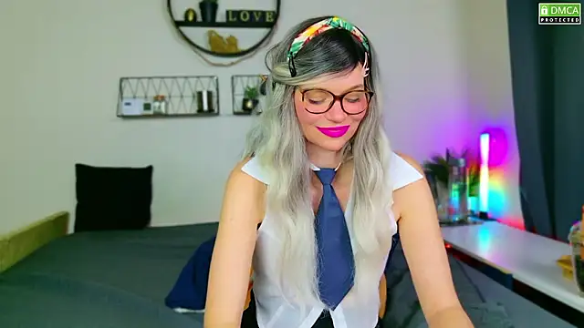 Snapshot of Kittychatte chatting on 12/06/24, 08:40 Kittychatte online show from 12/06/24, 08:40