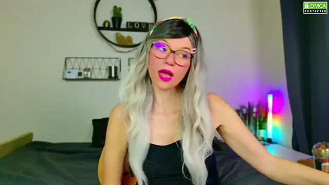 Snapshot of Kittychatte chatting on 12/07/24, 07:38 Kittychatte online show from 12/07/24, 07:38