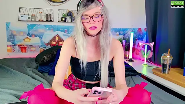 Snapshot of Kittychatte chatting on 12/28/24, 10:47 Kittychatte online show from 12/28/24, 10:47