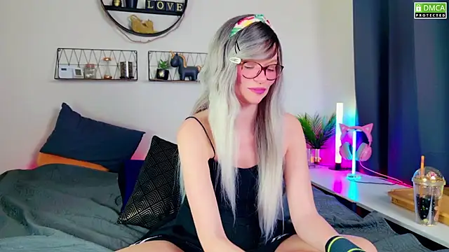 Snapshot of Kittychatte chatting on 01/09/25, 08:33 Kittychatte online show from 01/09/25, 08:33