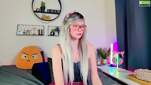 Snapshot of Kittychatte chatting on 01/11/25, 07:39 Kittychatte online show from 01/11/25, 07:39