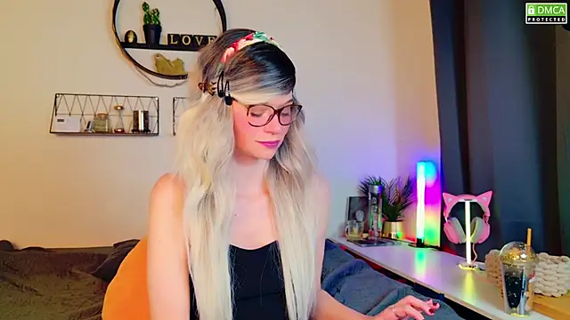 Snapshot of Kittychatte chatting on 03/02/25, 07:54 Kittychatte online show from 03/02/25, 07:54