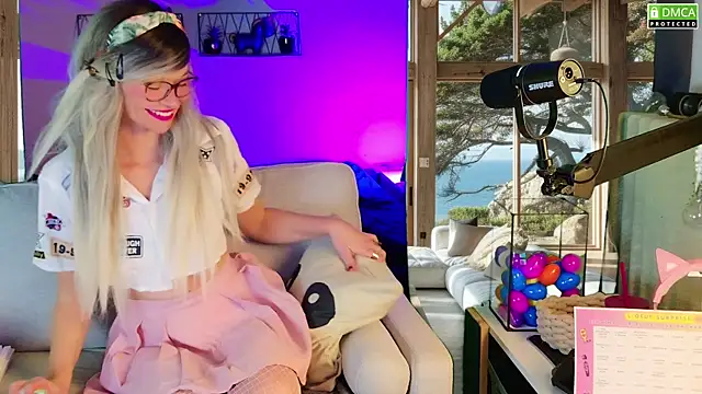 Snapshot of Kittychatte chatting on 10/05/25, 09:29 Kittychatte online show from 10/05/25, 09:29