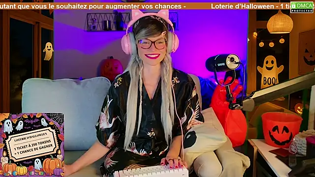 Snapshot of Kittychatte chatting on 10/20/25, 08:09 Kittychatte online show from 10/20/25, 08:09