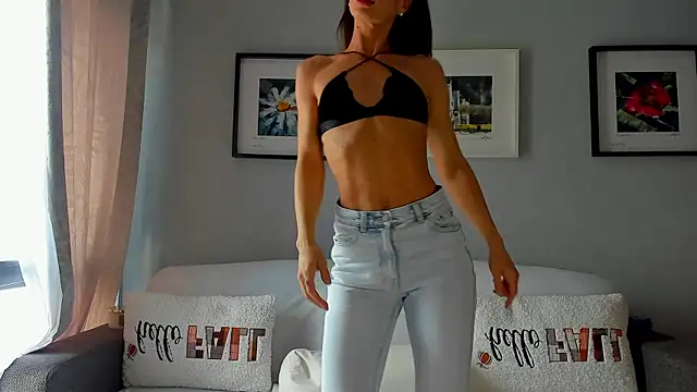 bellahot77 online show from 09/18/25, 09:00