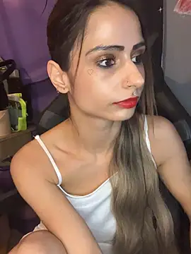 LaPetitechienne1 online show from 12/22/24, 11:31