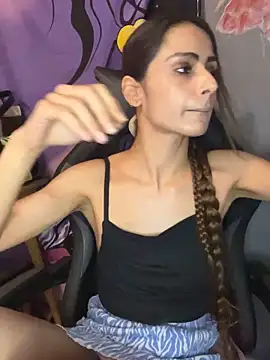 LaPetitechienne1 online show from 12/29/24, 08:48