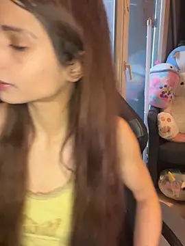 LaPetitechienne1 online show from 01/31/25, 08:11