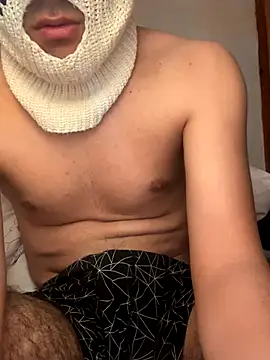 Snapshot of Aden_P2 chatting on 01/06/26, 01:20 Aden P2 online show from 01/06/26, 01:20