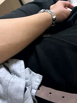 Snapshot of Aden_P2 chatting on 01/10/26, 06:42 Aden P2 online show from 01/10/26, 06:42