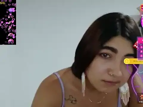 Snapshot of esteni chatting on 12/31/24, 04:27 esteni online show from 12/31/24, 04:27