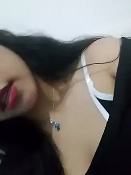 Umaru uwu online show from 11/10/25, 03:16