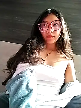 Snapshot of Umaru_uwu chatting on 03/25/26, 03:29 Umaru uwu online show from 03/25/26, 03:29