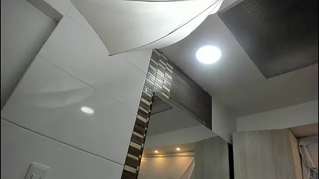 Mhelanny2 online show from 11/29/25, 05:49