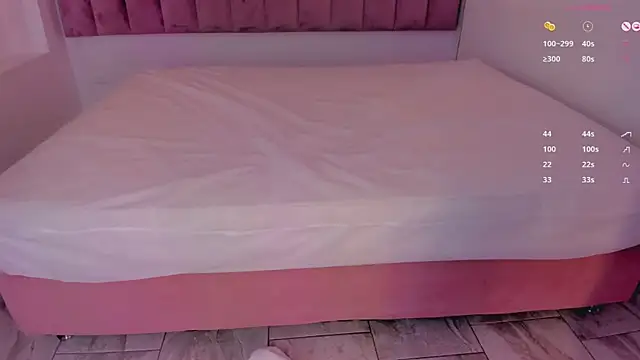 luisah  online show from 03/19/25, 07:49