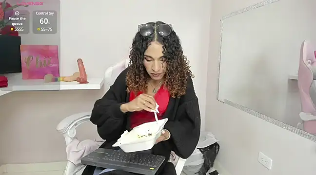 StefanyMiler online show from 02/15/25, 09:38