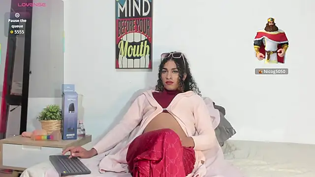 StefanyMiler online show from 12/20/25, 08:16