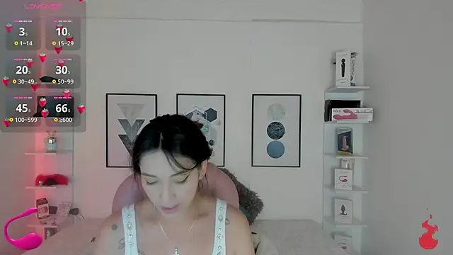 Snapshot of cristal__hot_1 chatting on 01/18/25, 04:04 cristal  hot 1 online show from 01/18/25, 04:04