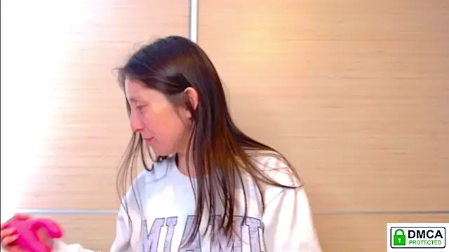 Sophi Cute online show from 04/25/26, 01:14