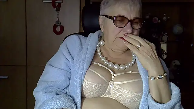 SweetCherry27 online show from 09/30/25, 04:39