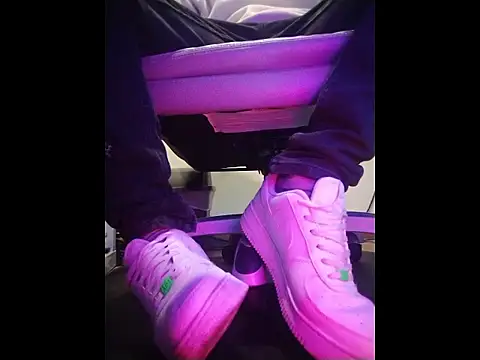 Snapshot of curiousskinny3 chatting on 02/27/26, 05:07 curiousskinny3 online show from 02/27/26, 05:07