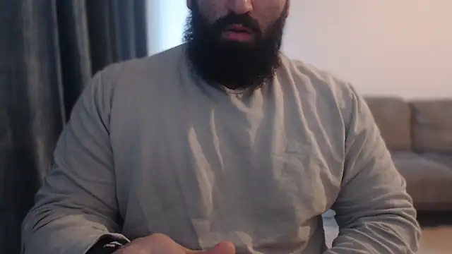 hugemachohandsome online show from 11/25/25, 09:09