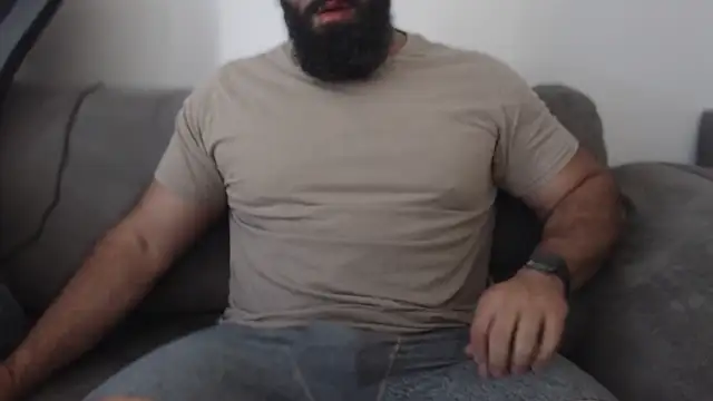 hugemachohandsome online show from 06/30/26, 06:47