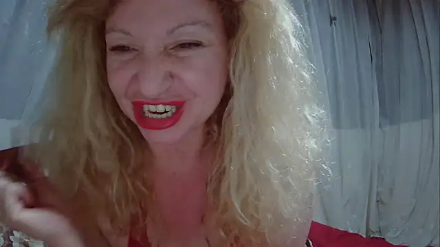 Snapshot of Kattymary chatting on 01/31/25, 11:45 Kattymary online show from 01/31/25, 11:45