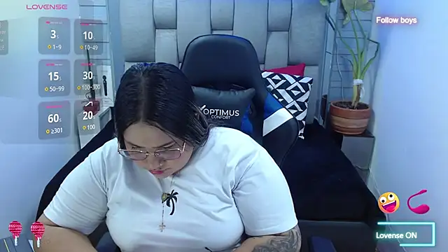Snapshot of evelin_zaens chatting on 05/31/26, 03:47 evelin zaens online show from 05/31/26, 03:47